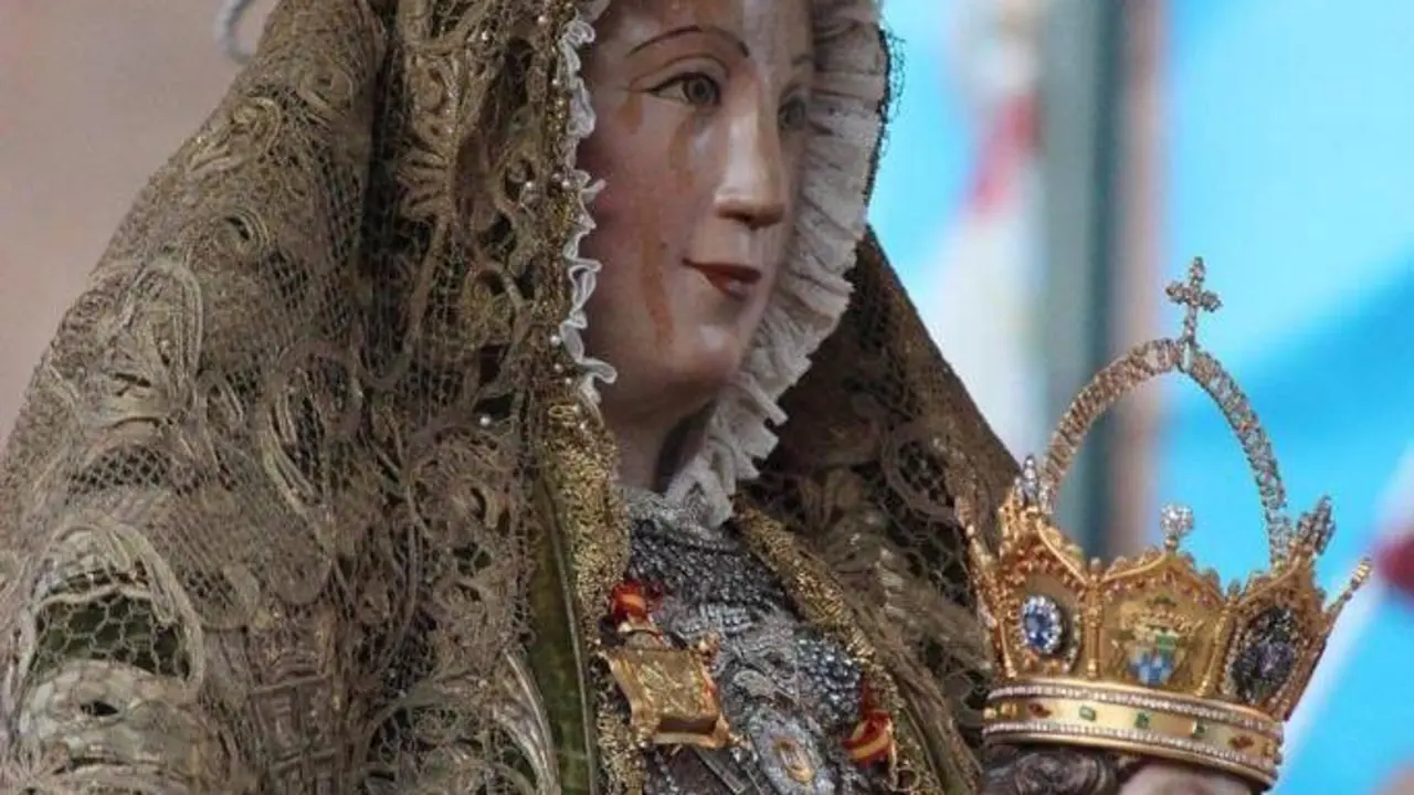Virgen de los Reyes, la patrona de Sevilla.  - ASOCIACION FIELES VIRGEN DE LOS REYES