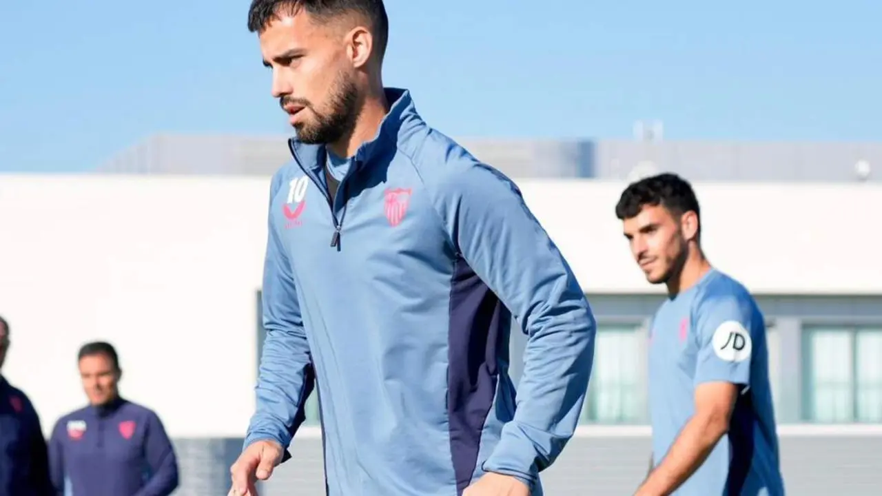 Suso entrenando en la Ciudad Deportiva del Sevilla - SFC