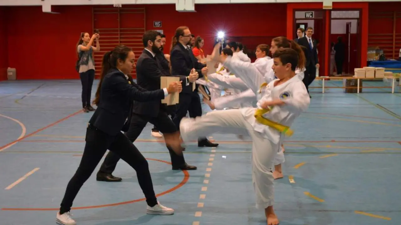 Examen de taekwondo en San Roque. - AI