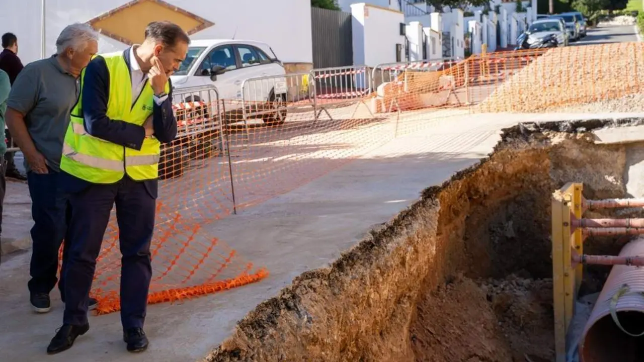 Trabajos de reparaci&oacute;n en el socav&oacute;n de Benalm&aacute;dena. - AYTO BENALM&Aacute;DENA