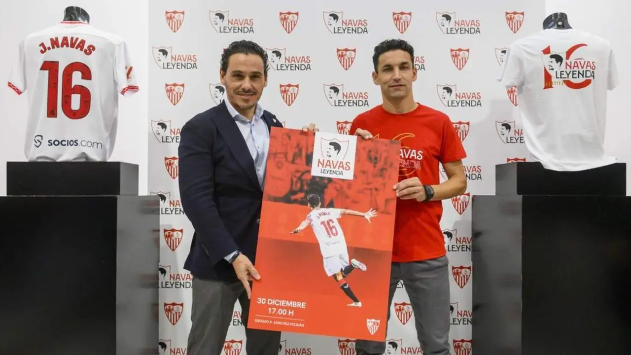 Jes&uacute;s Navas y Del Nido Carrasco presentan el cartel del acto - EFE