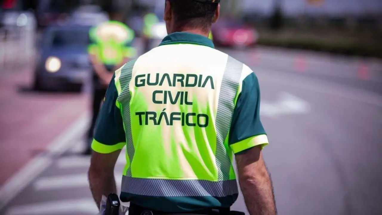 Guardia Civil de Tr&aacute;fico. - EP