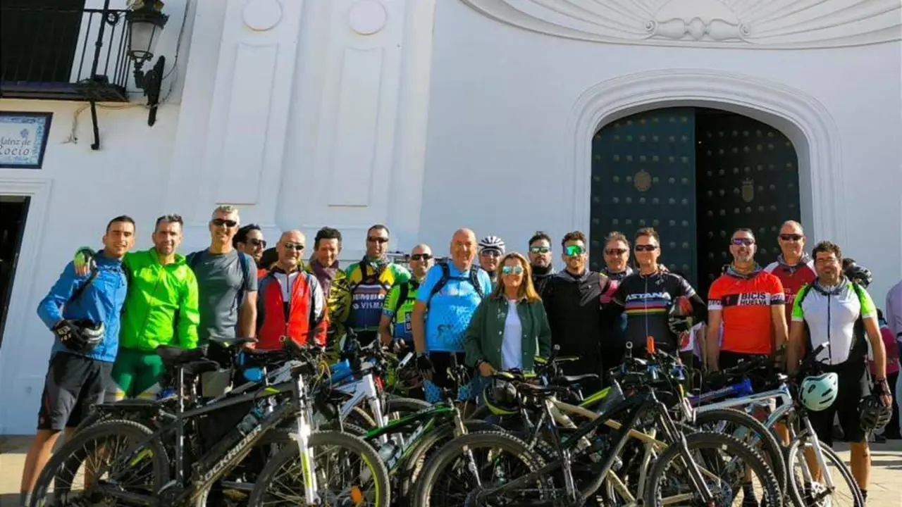 Peregrinaci&oacute;n en bici al Roc&iacute;o por funcionarios de la prisi&oacute;n Huelva - C.P.H.