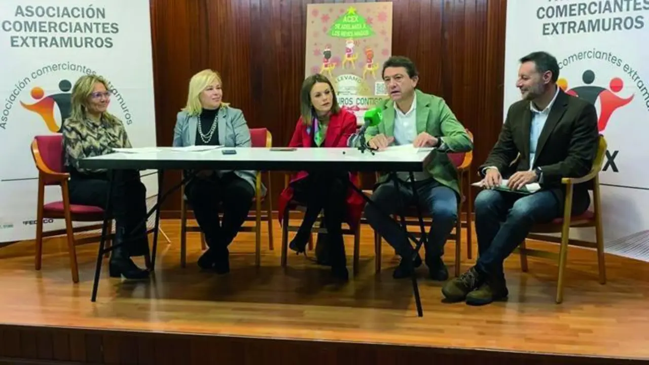 Presentaci&oacute;n de la campa&ntilde;a de Navidad de ACEX. - VIVA