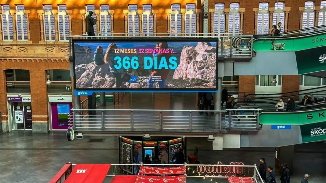 C&aacute;diz se promociona en Atocha gracias Diputaci&oacute;n de C&aacute;diz. - VIVA