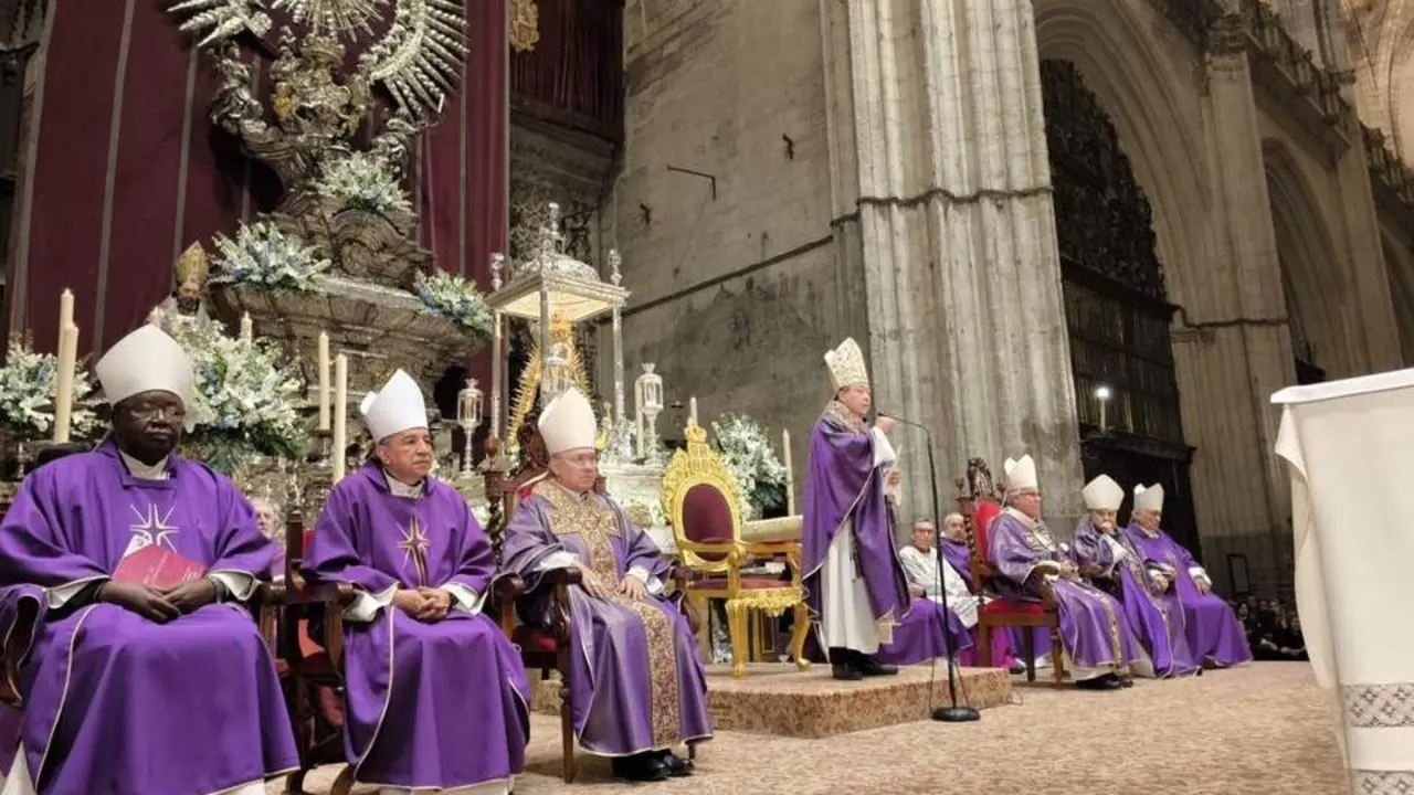 Bernardito Auza durante la misa en la Catedral - II CONGRESO
