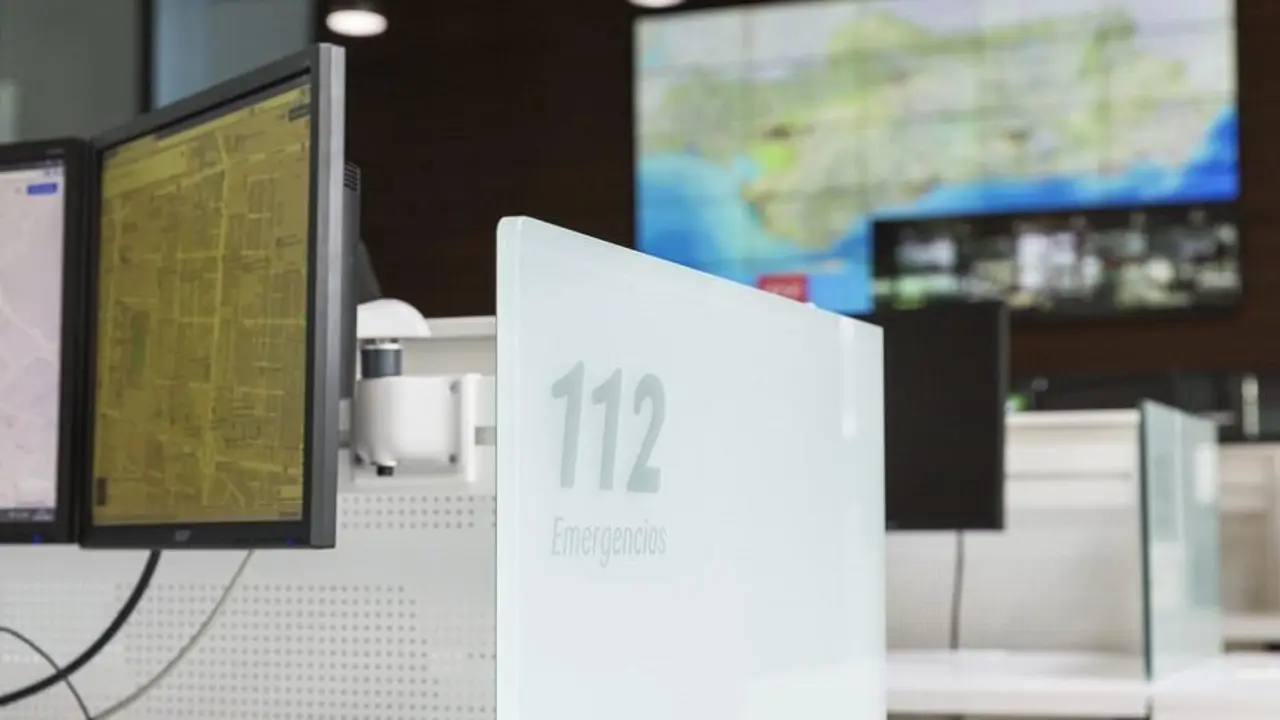 Sala de control del 112 Emergencias. - AI