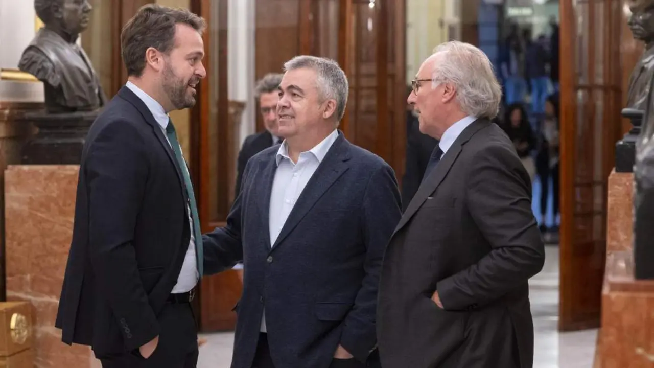 Juanfran Serrano junto a Santos Cerd&aacute;n. - EP