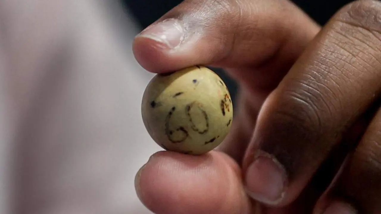 Una bola de premios del sorteo. - EP