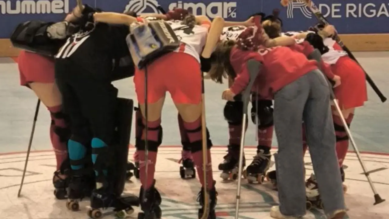 El equipo femenino del CH Sant Jordi. - hoqueisantjordi / Instagram