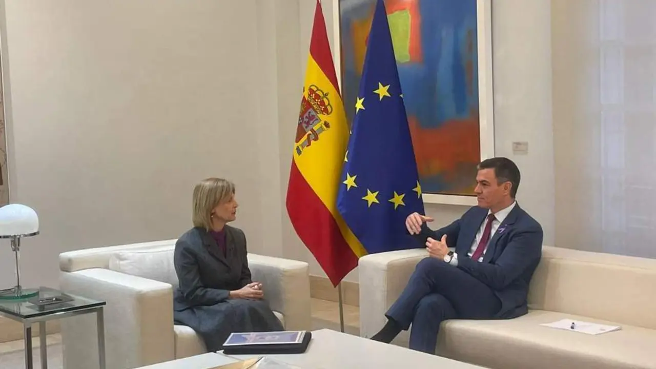Pelayo junto a Pedro S&aacute;nchez en Madrid - Viva