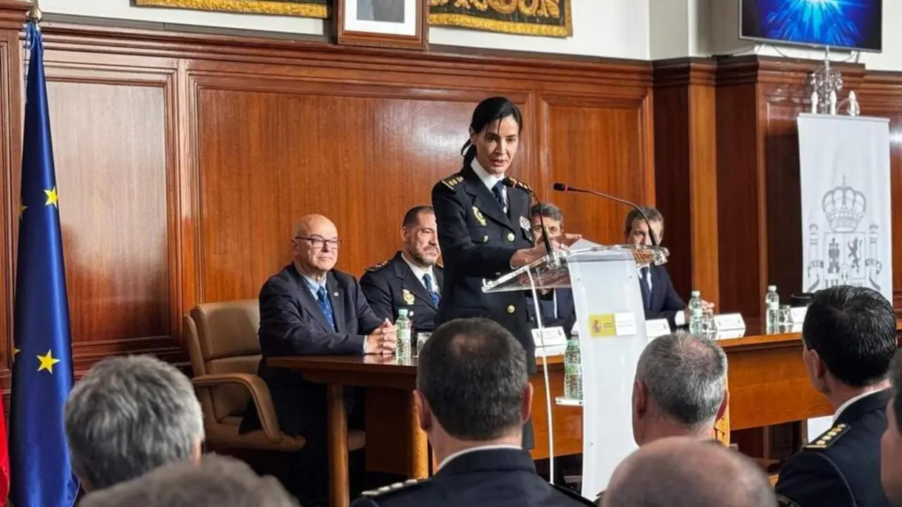  Layla Dris Hach-Mohamed, en la toma de posesi&oacute;n del cargo. - Esperanza Calzado.