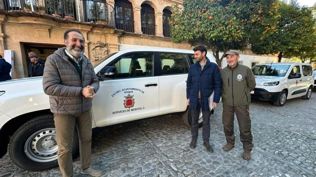 Nuevos veh&iacute;culos para Montes y Parques y Jardines.  - RS