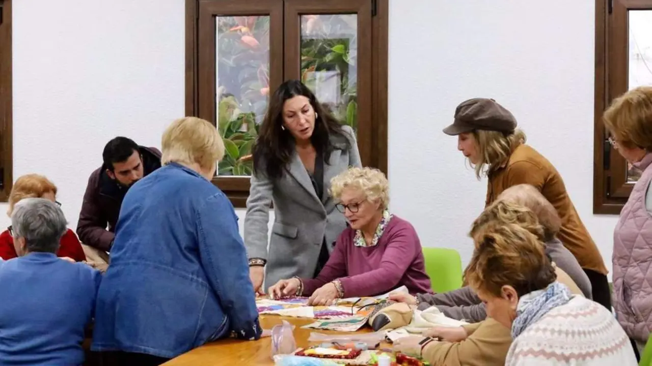 Loles L&oacute;pez, al Centro de Participaci&oacute;n Activa (CPA) de Nerva  - J.A.