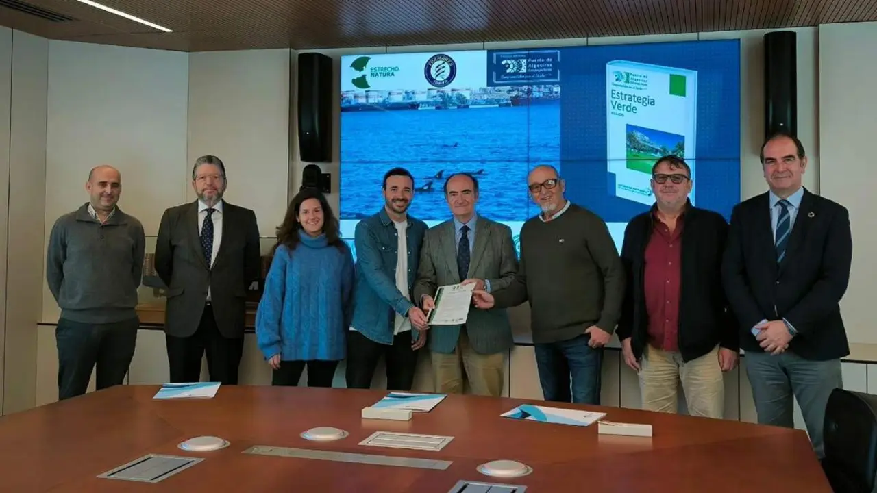 Firma de Estrecho Natura y Turmares por la Estrategia Verde. - AI