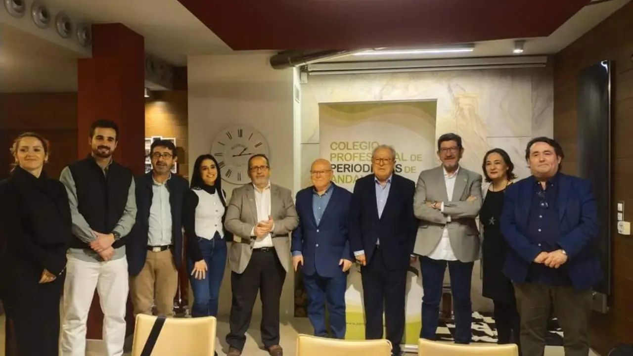 Homenaje en la asamblea anual de la APJ.  - APJ