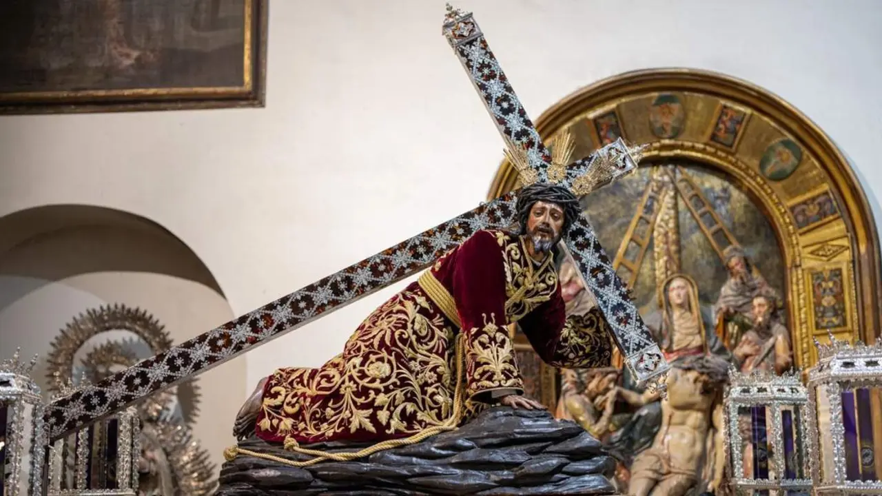Se&ntilde;or de las Penas de San Vicente sobre su paso - HERMANDAD | DOMINGO POZO