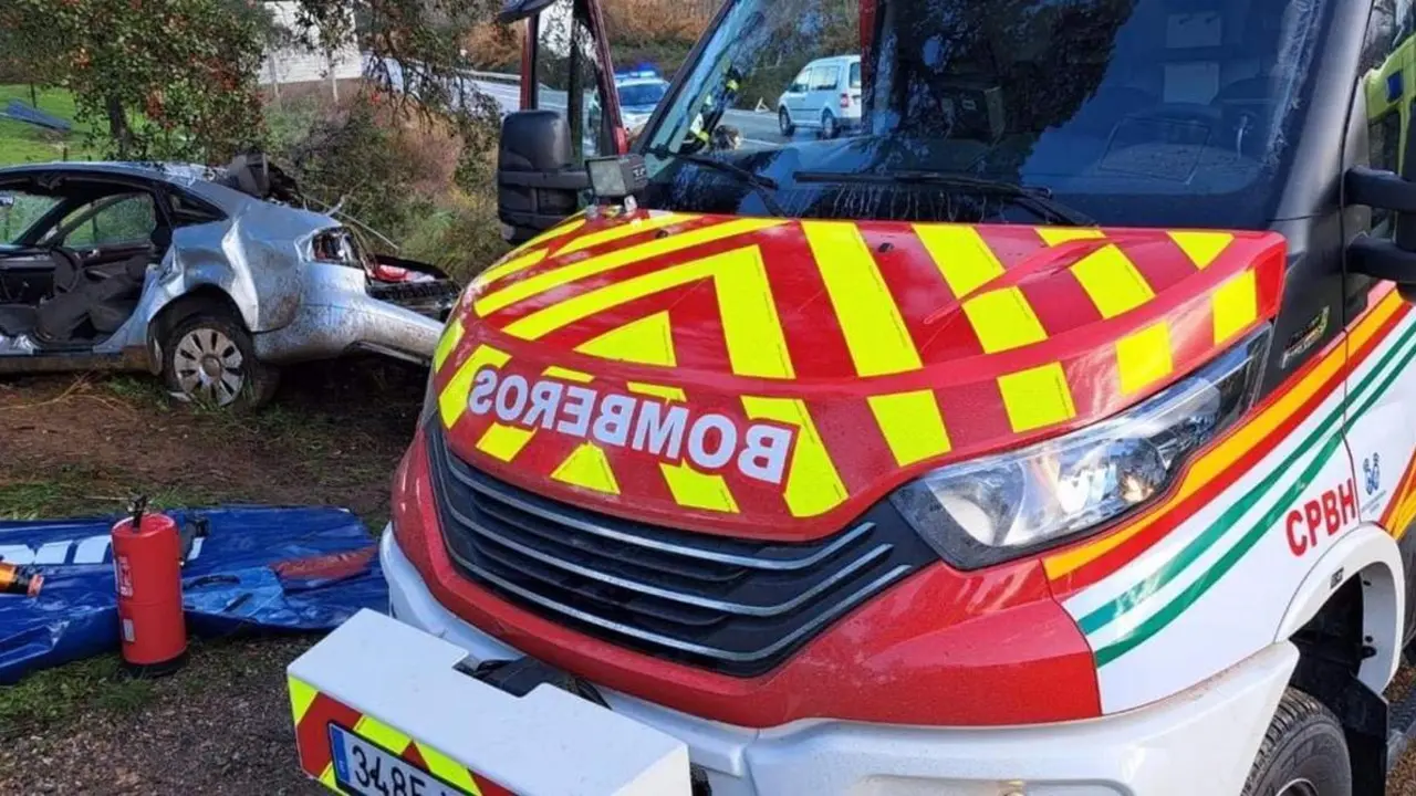 Consorcio Provincial de Bomberos interviene en un accidente en Rosal - Consorcio Provincial Bomberos