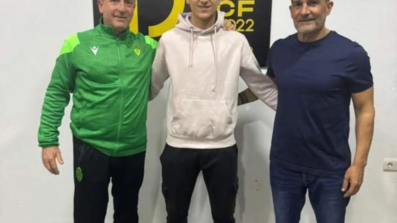 Cristian Espinosa en su presentaci&oacute;n como fichaje del Real Ja&eacute;n. - REAL JA&Eacute;N