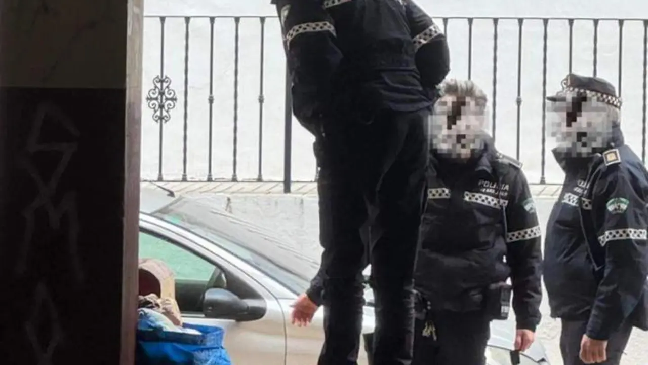 POLIC&Iacute;A DE SAN JUAN DE AZNALFARACHE. - POLICIA LOCAL