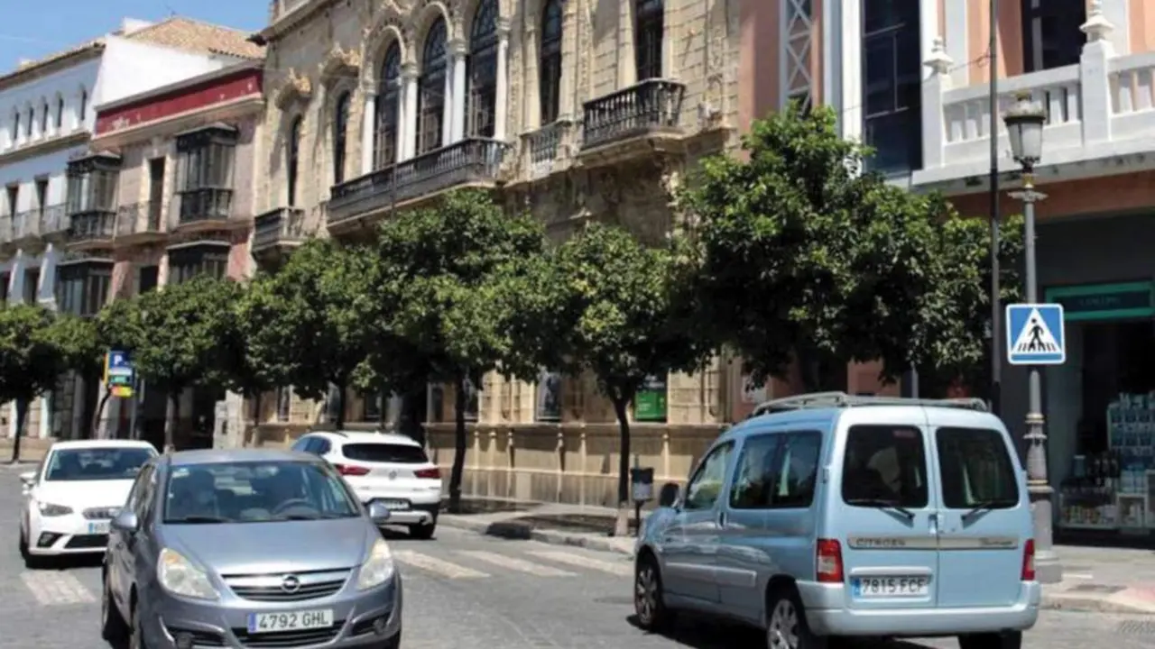 Tr&aacute;fico en el centro de Jerez.  - Andaluc&iacute;a Informaci&oacute;n