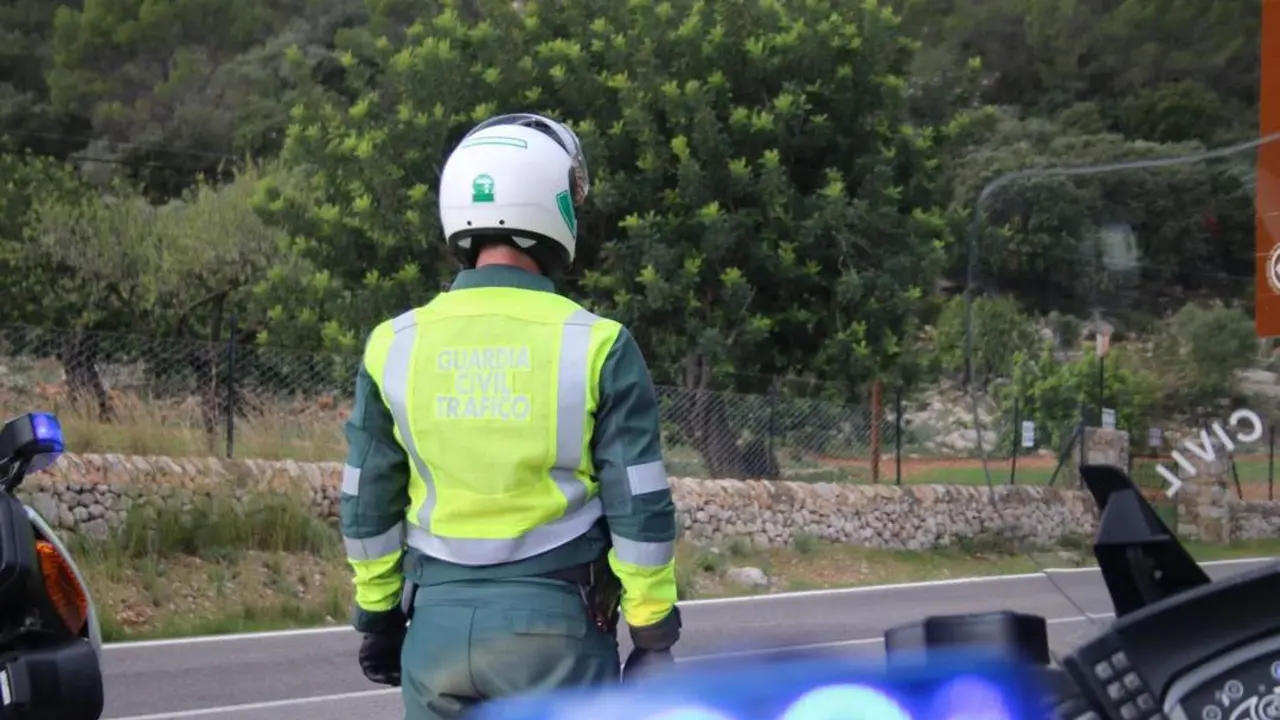 Guardia Civil de Tr&aacute;fico. - EP