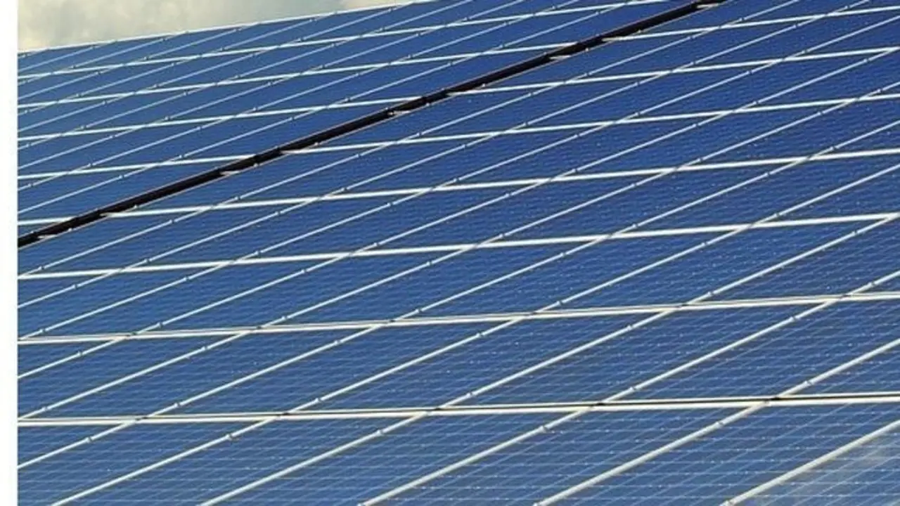 Placa solar fotovoltaica - MINISTERIO DE TRANSICI&Oacute;N ECOL&Oacute;GICA