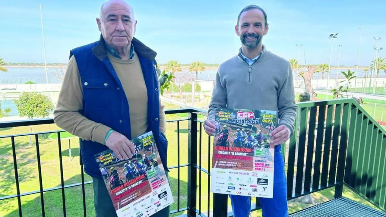 Diego Rodr&iacute;guez, y V&iacute;ctor Mora, delegado de Deportes - AI