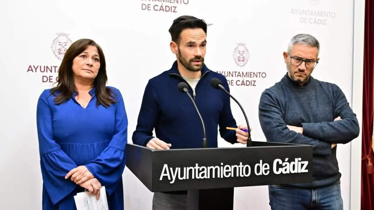 David de la Cruz, Helena Fern&aacute;ndez y Carlos Paradas, en rueda de prensa - Eulogio Garc&iacute;a