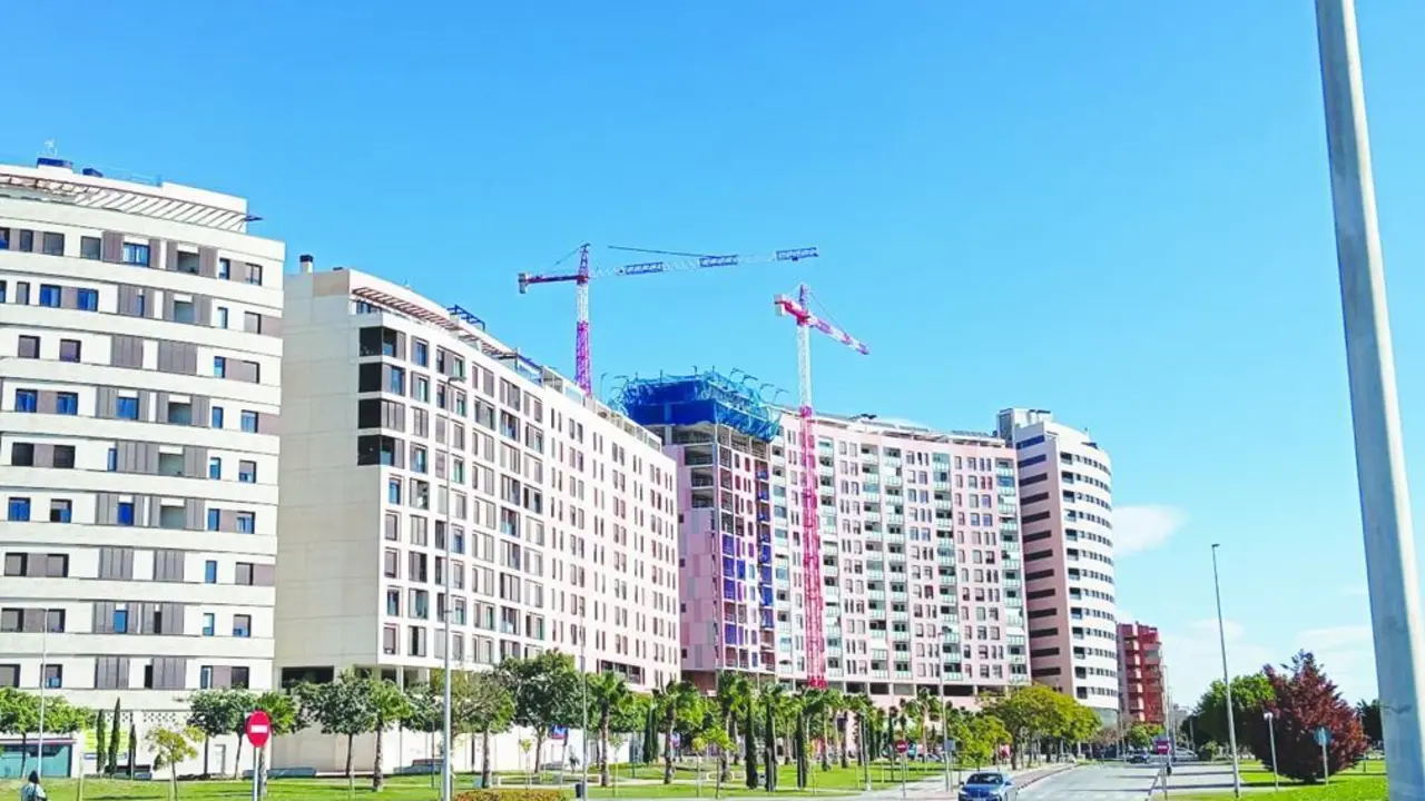 Vivienda de nueva construcci&oacute;n en Teatinos. - Arroyo