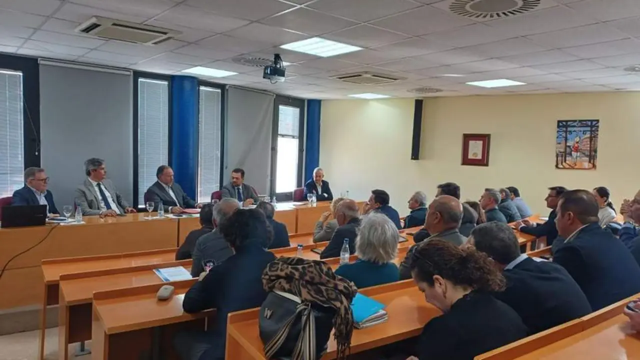 Reuni&oacute;n de la junta directiva de la FOE. - VH