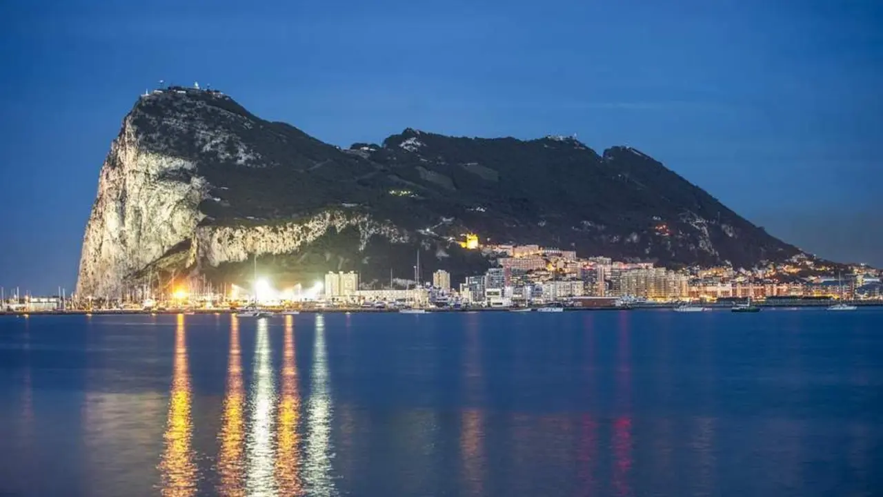 Pe&ntilde;&oacute;n de Gibraltar.- - AI