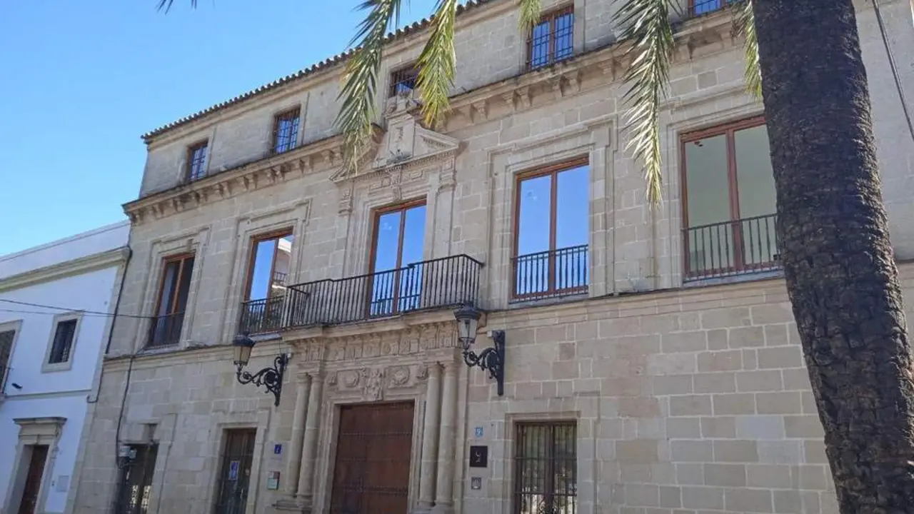 Palacio de Aran&iacute;bar.  - Viva. 