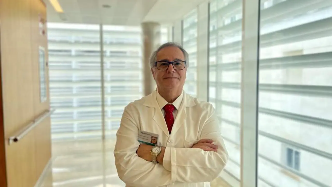 El dr. Rafael Espino. - QUIR&Oacute;NSALUD