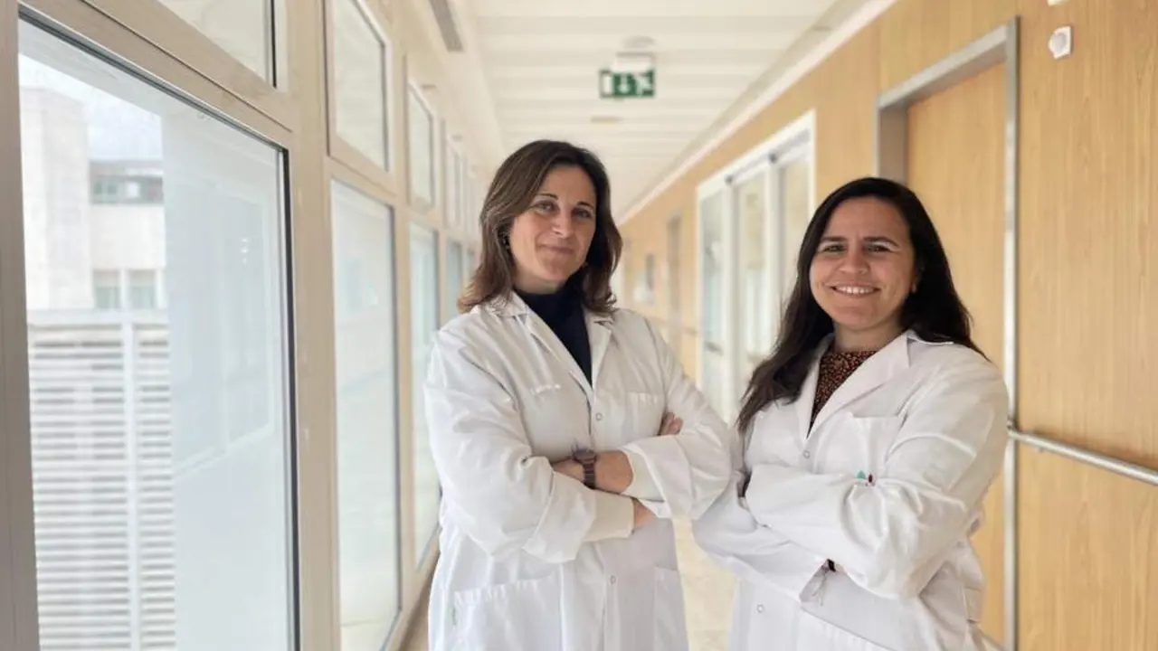 Las doctoras Pilar Sanju&aacute;n y Alba Gin&eacute;s. - QUIR&Oacute;NSALUD