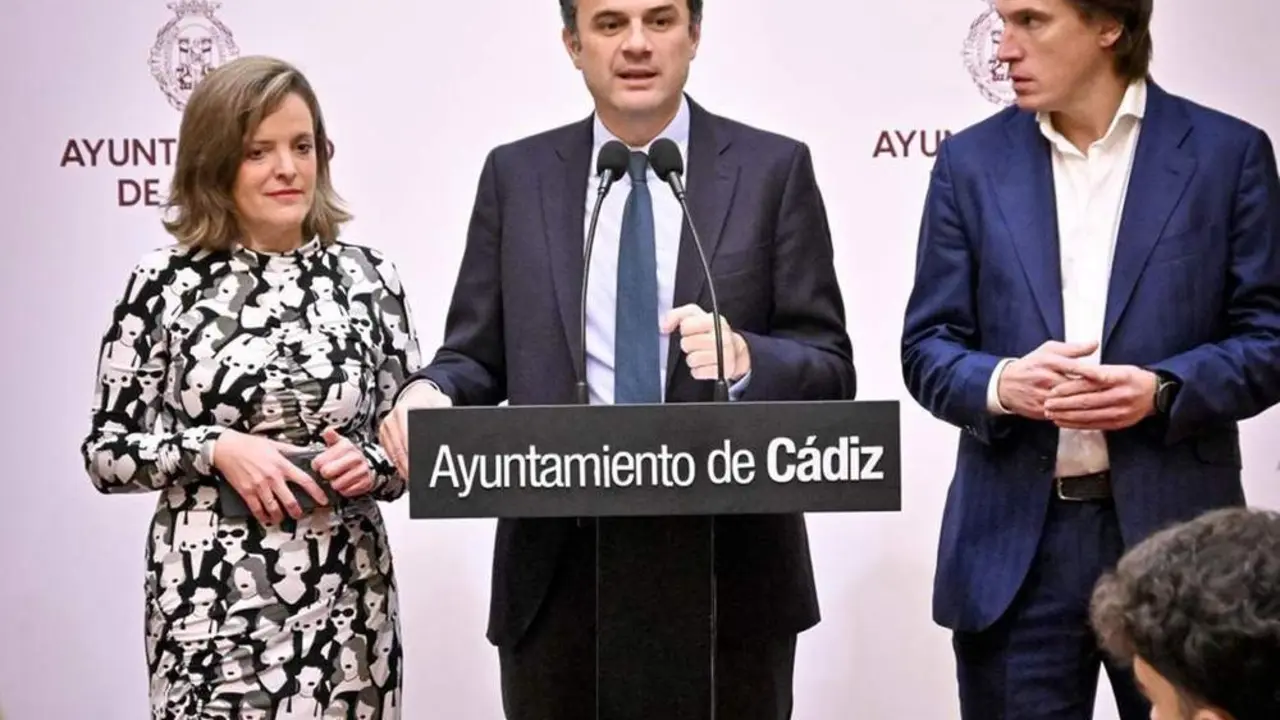 Bruno Garc&iacute;a, con Maite Gonz&aacute;lez y Pablo Otero. VIVA