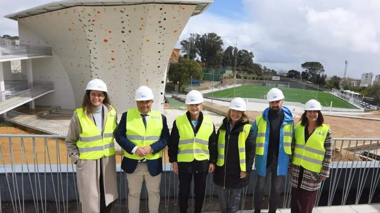 Patricia del Pozo, a las obras de la Ciudad Deportiva de Huelva - J.A.