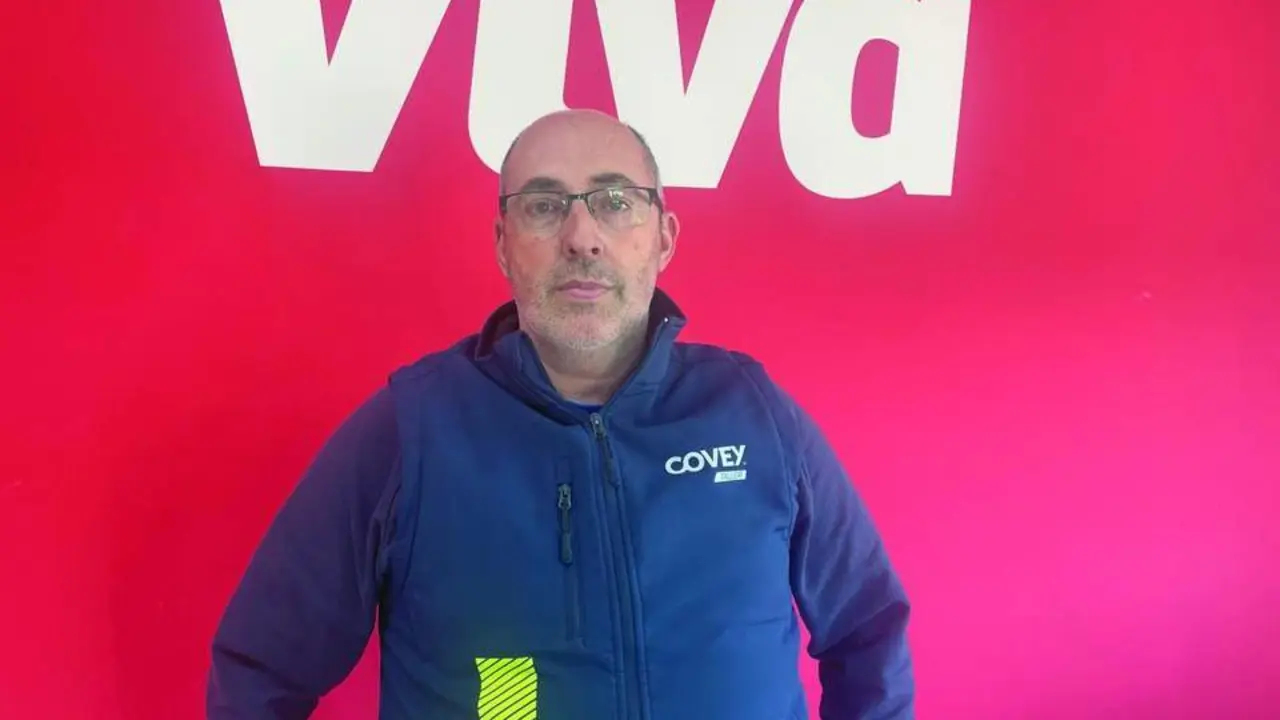 Juan Antonio L&oacute;pez, padre de Adri&aacute;n, en la redacci&oacute;n de Viva Jerez  - Jim&eacute;nez