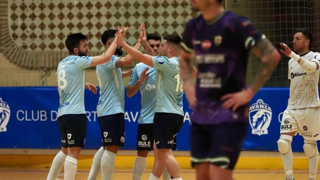 Jugadores de CD Avanza Ja&eacute;n celebra un gol.  - Avanza Ja&eacute;n