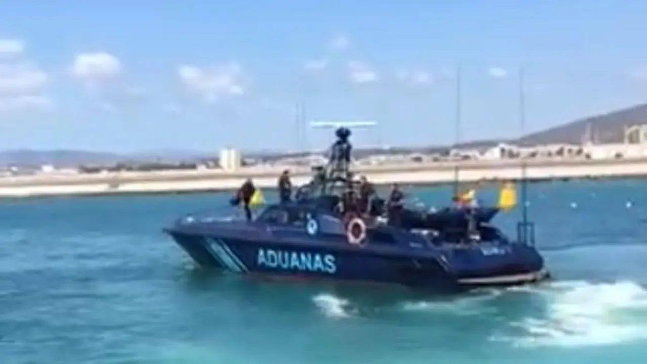 Patrullera de Vigilancia Aduanera. - A. I.