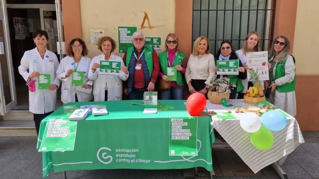 MESA INFORMATIVA C&Aacute;NCER DE COLON. - VIVA
