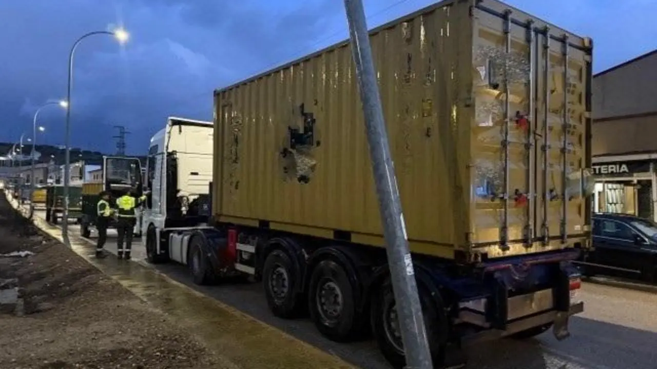 Imagen del cami&oacute;n interceptado - Guardia Civil
