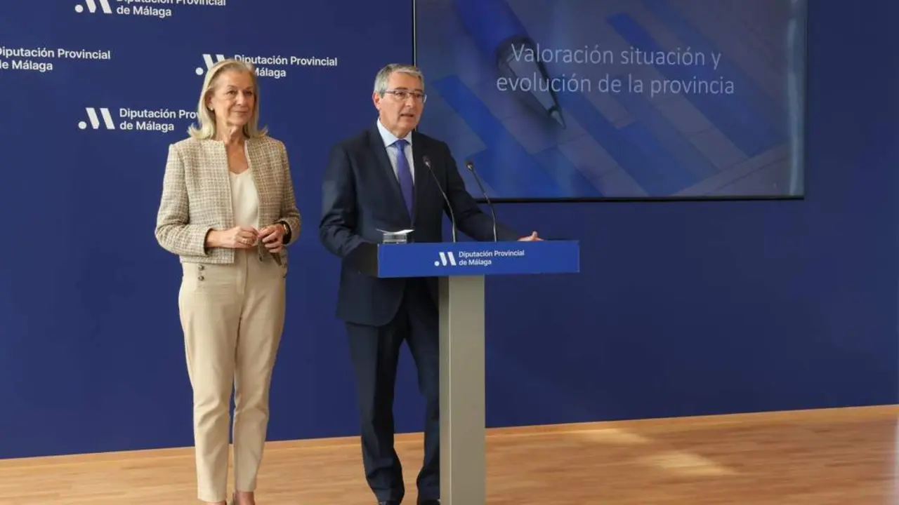 Francisco Salado present&oacute; el Bar&oacute;metro de la Diputaci&oacute;n de M&aacute;laga. - DIPUTACI&Oacute;N DE M&Aacute;LAGA