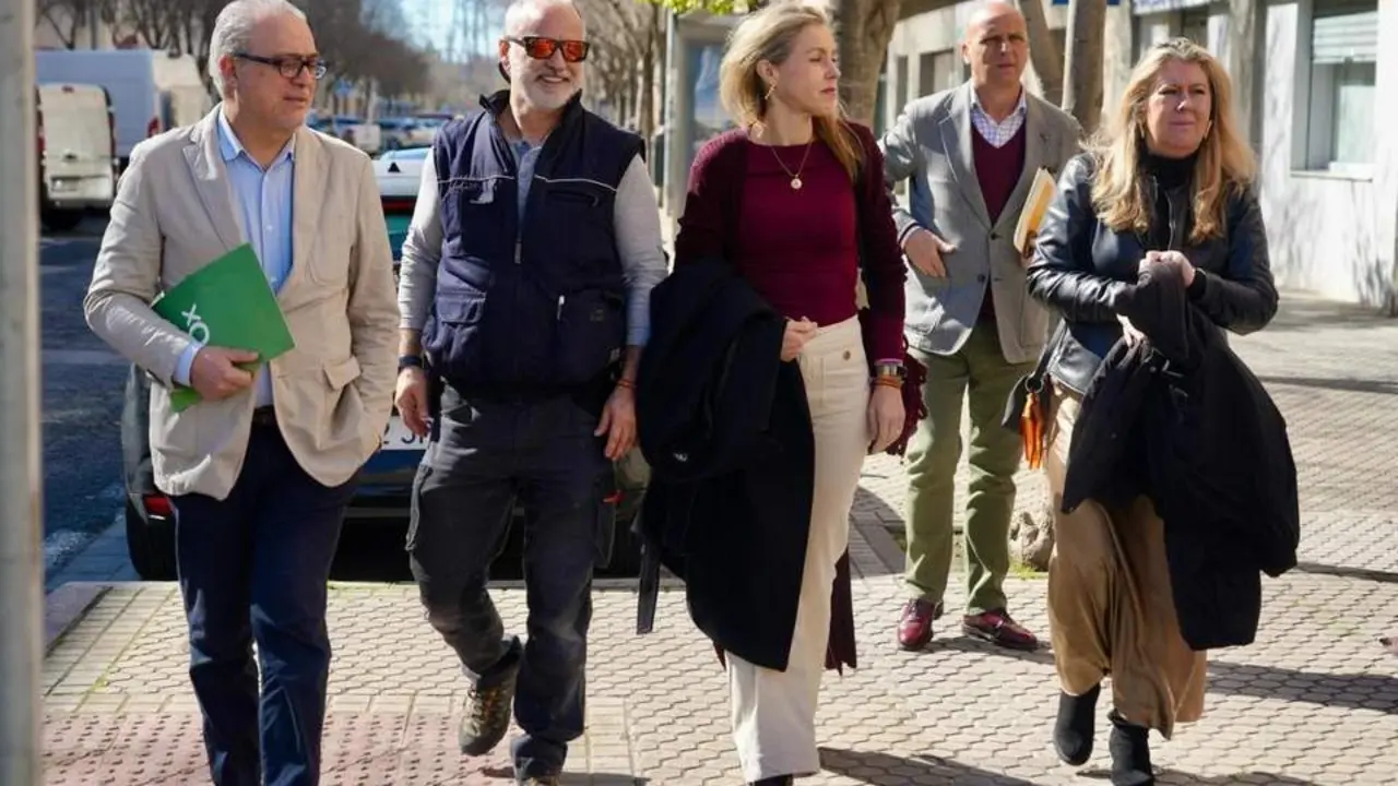 Cristina Pel&aacute;ez, en un paseo por el distrito Macarena - VOX