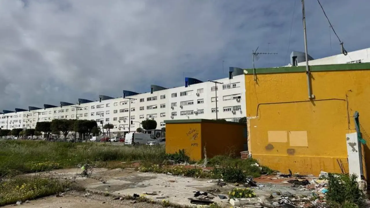 Las explanadas que albergar&aacute;n el futuro Parque de La Magdalena.  - Informaci&oacute;n