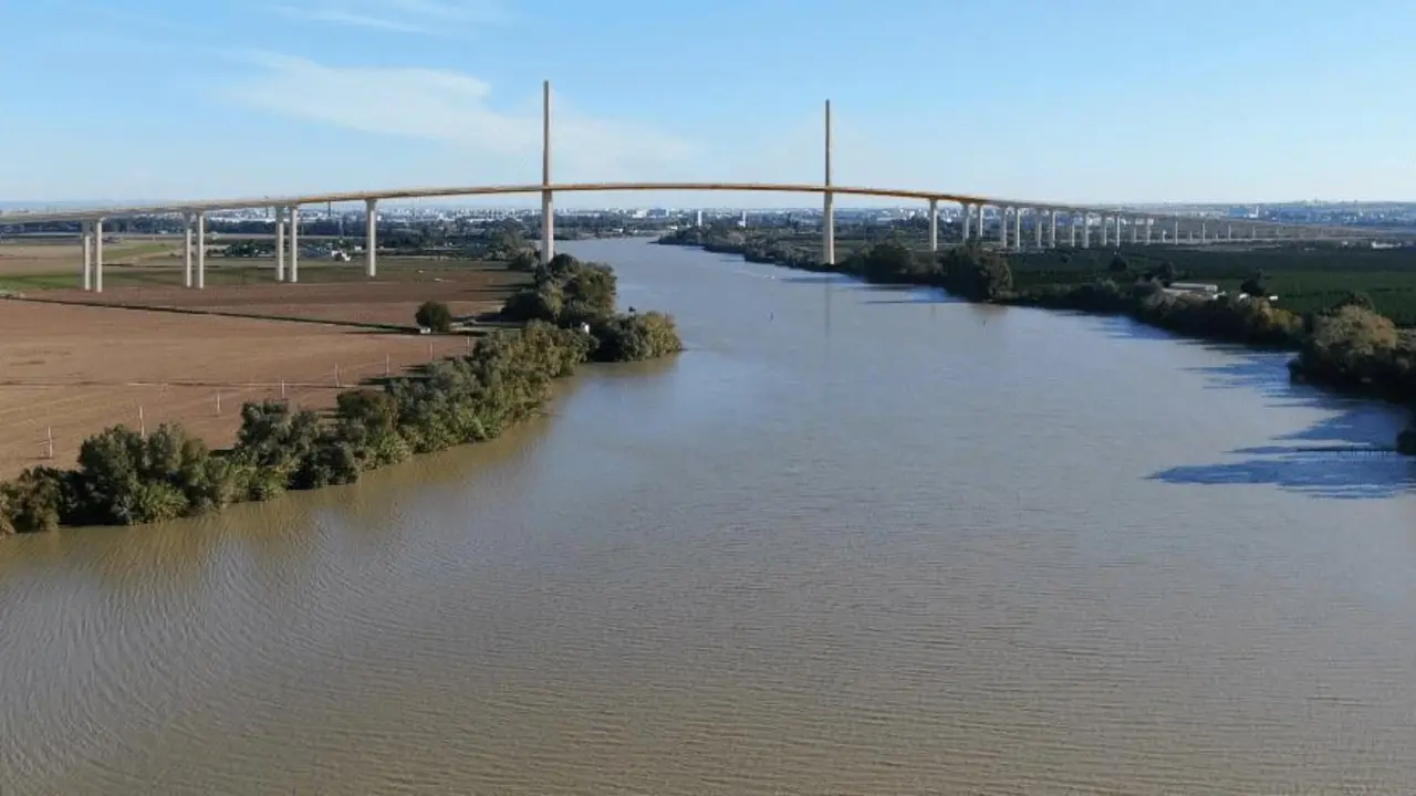 El puente de la SE-40. - mitma
