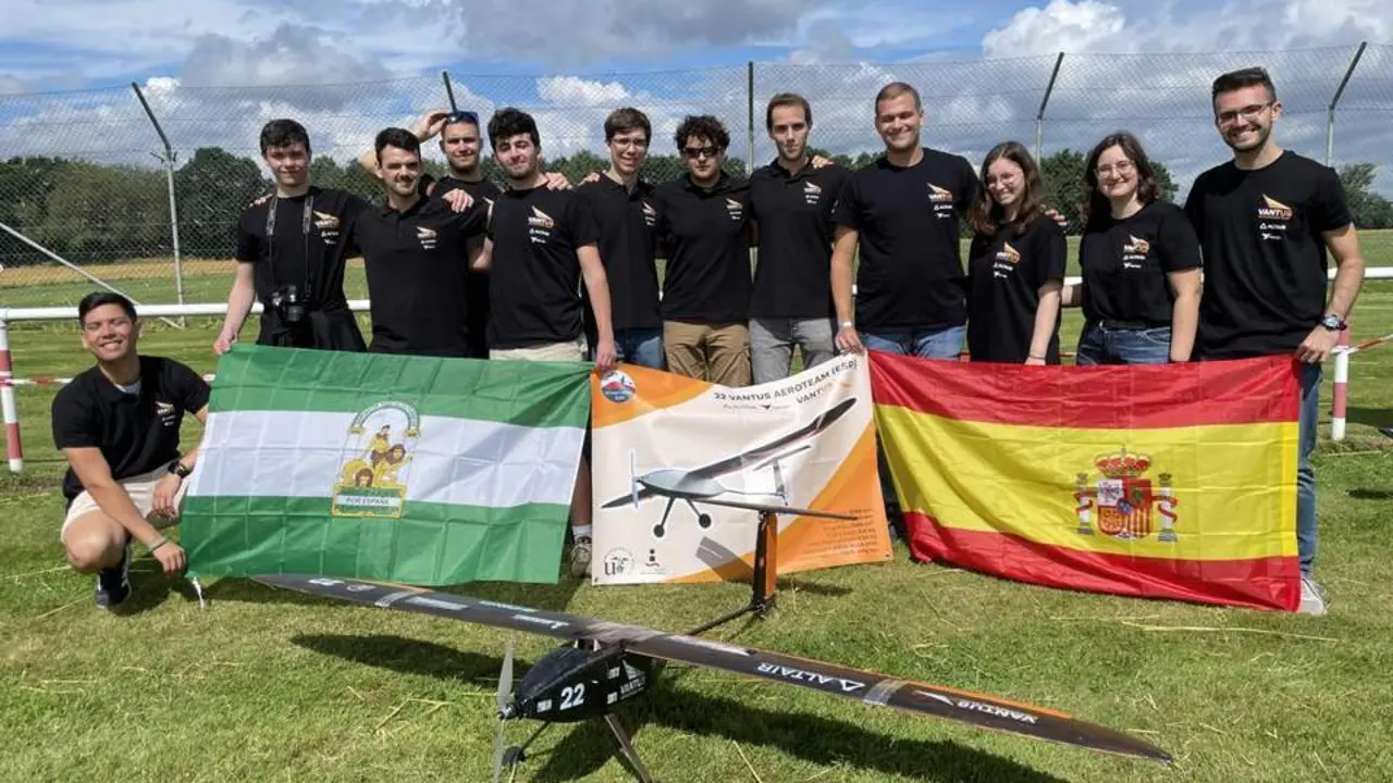 El equipo VANTUS en una de las competiciones. - US