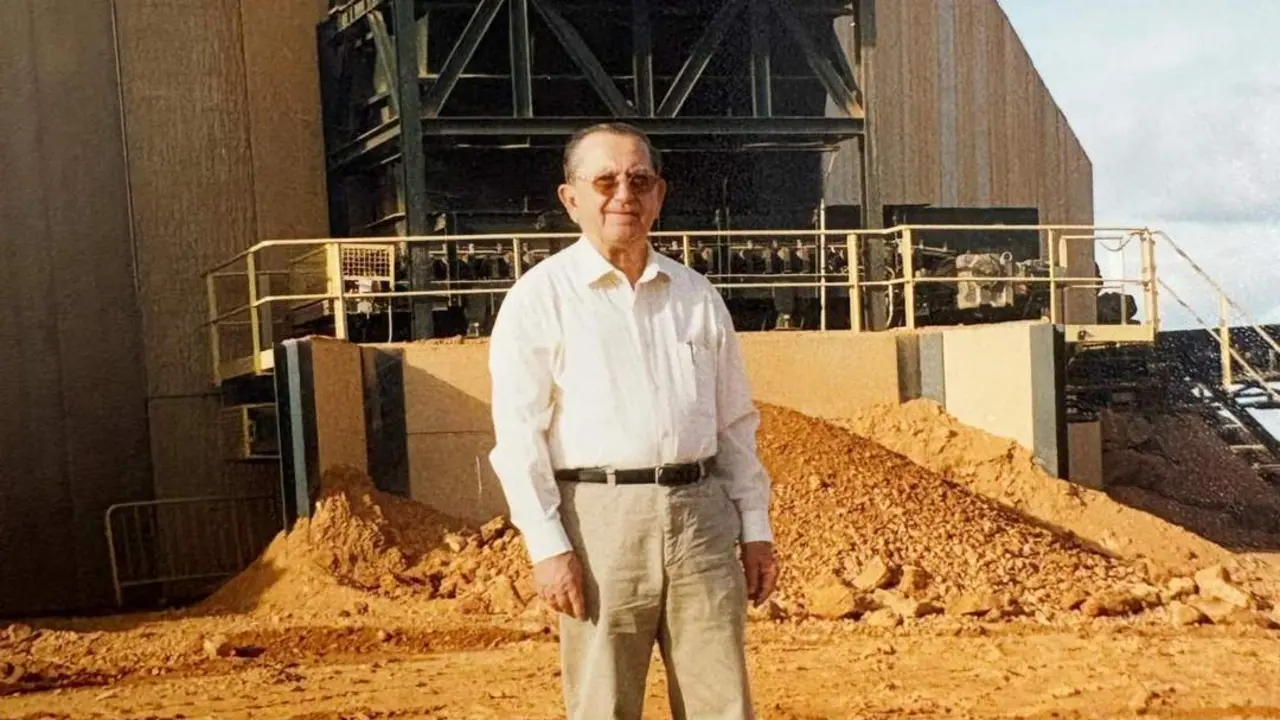 Rafal Morales Pe&ntilde;a. - VH