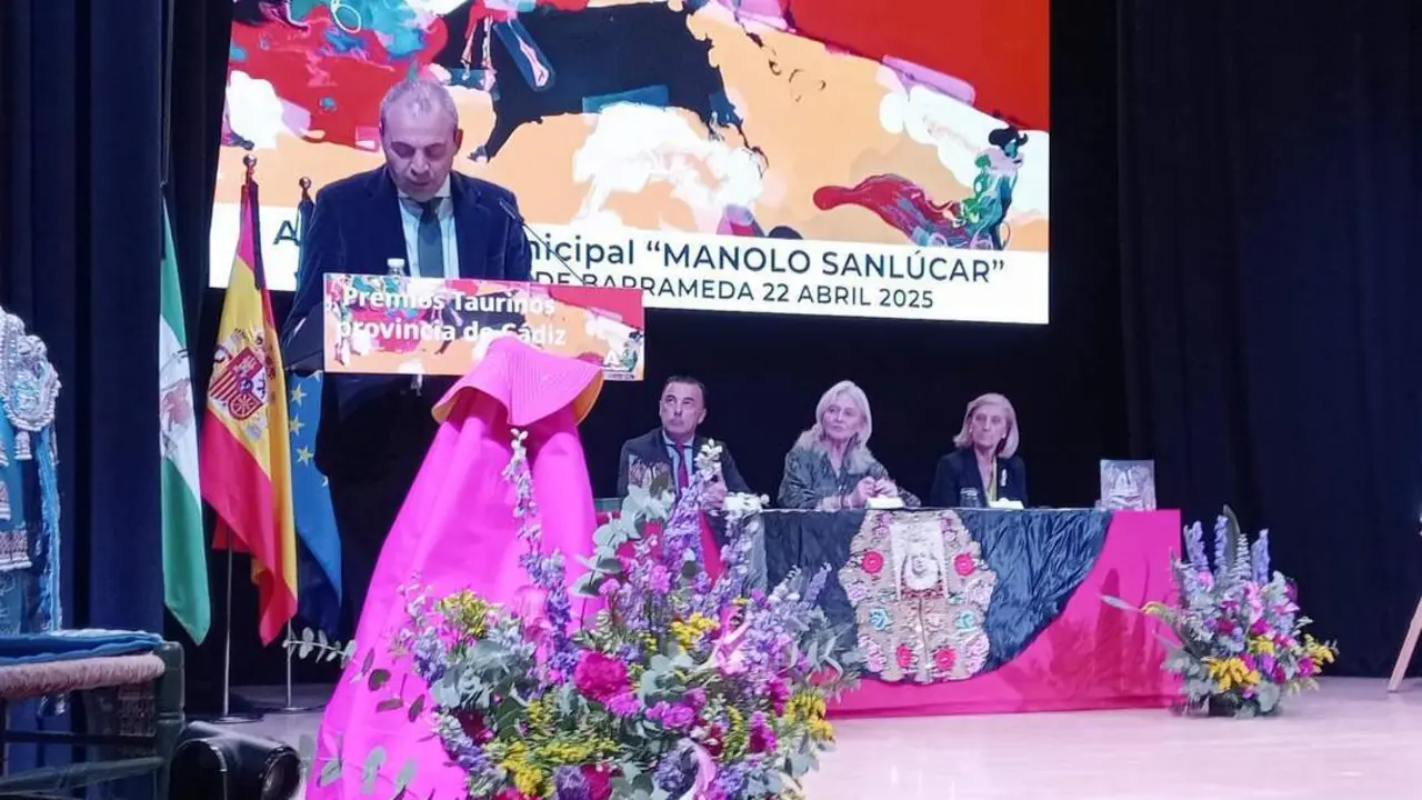 El Auditorio Manolo Sanl&uacute;car acogi&oacute; los IV Premios Taurinos Provincial - Ra&uacute;l J. Bustillos