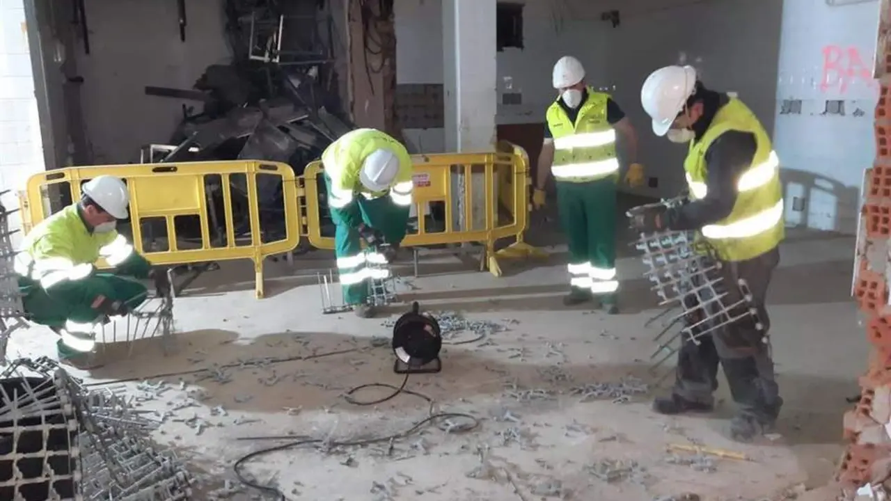 Trabajadores del sector de la construcci&oacute;n. - E. P.